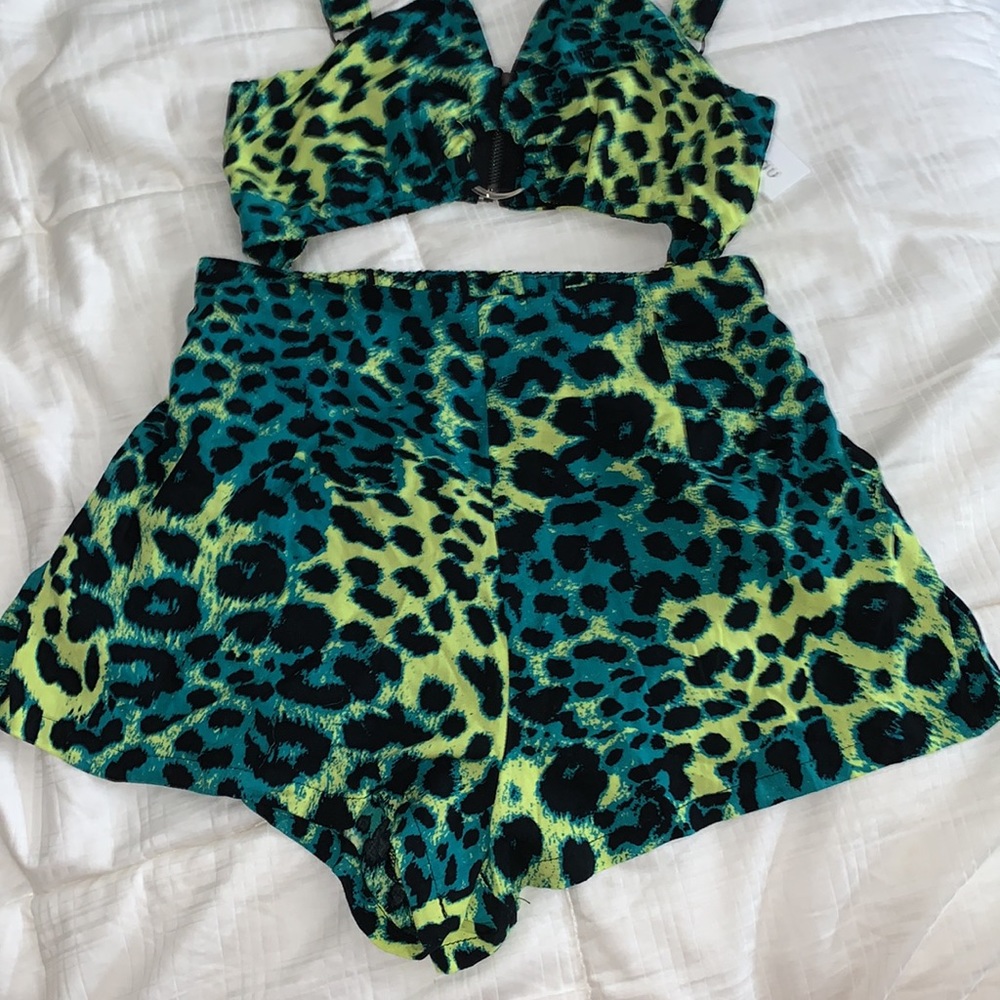 LF Romper - Picture 2 of 6
